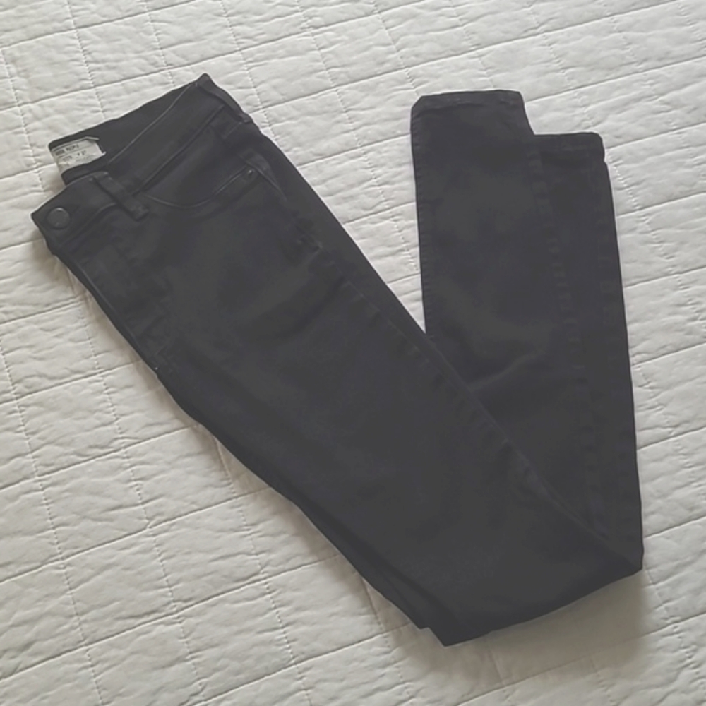 Free People high rise super skinny Plain black stretch jeans Size 27